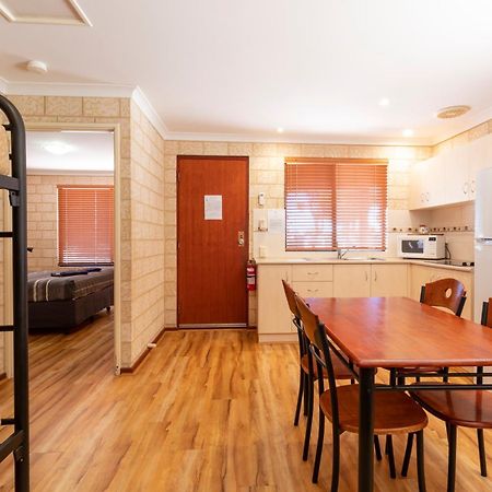 Kalbarri Tudor Holiday Park Ngoại thất bức ảnh